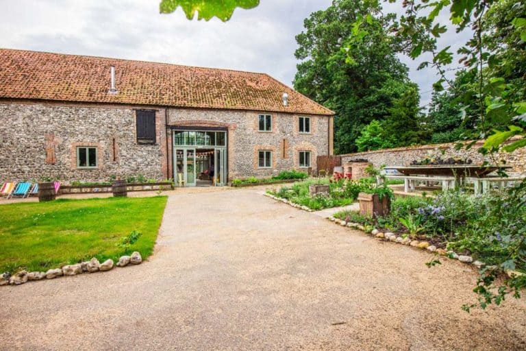 back garden of courtyard barn accommodation norfolk