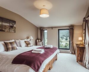 double bedroom group of guests hiking mid-week Springtime Peak District Retreat