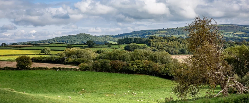 brecon beacons hiking yoga retreats holiday destination