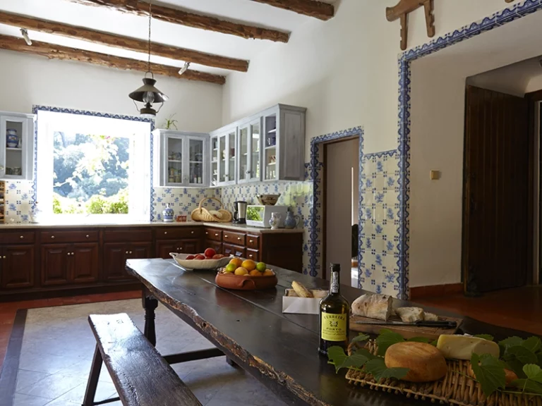 rustic kitchen in sintra